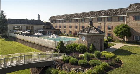 Bird-in-hand family inn - Bird-in-Hand Family Inn, Bird In Hand, Pennsylvania. 2,749 likes · 260 talking about this · 5,967 were here. When you want to get away, bring your family to the Bird-in-Hand Family Inn for a vacation... 